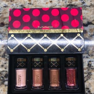 MAC Cosmetics Nutcracker Sweet Bronze Pigment